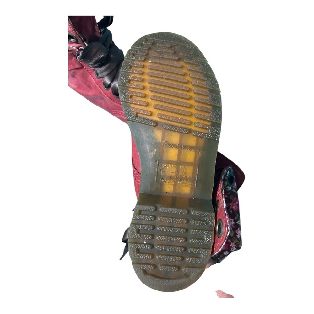 Dr. Martens, Triumphant Boots with Floral Fold-Over - Picture 11 of 12